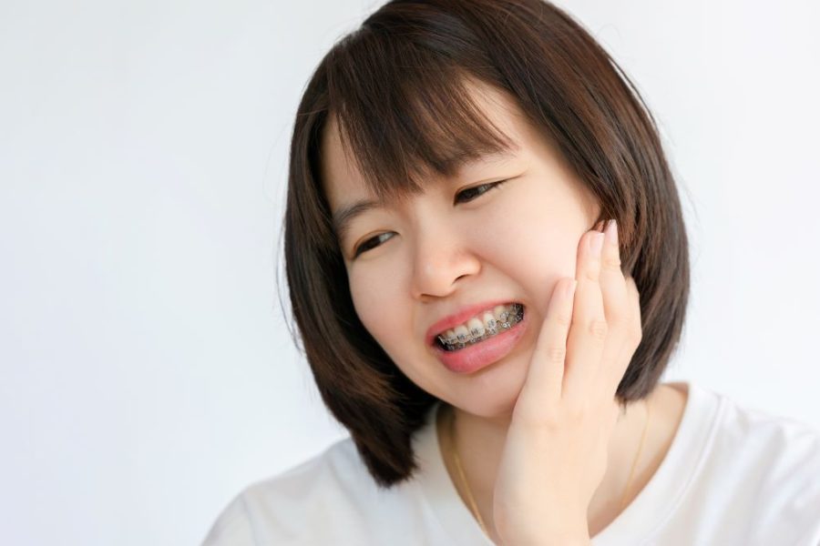 Woman with an orthodontic emergency